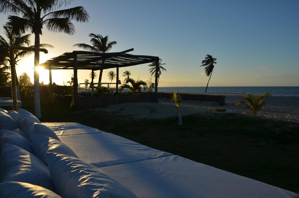 Hotel Pousada Onna Beach Cumbuco Exterior photo