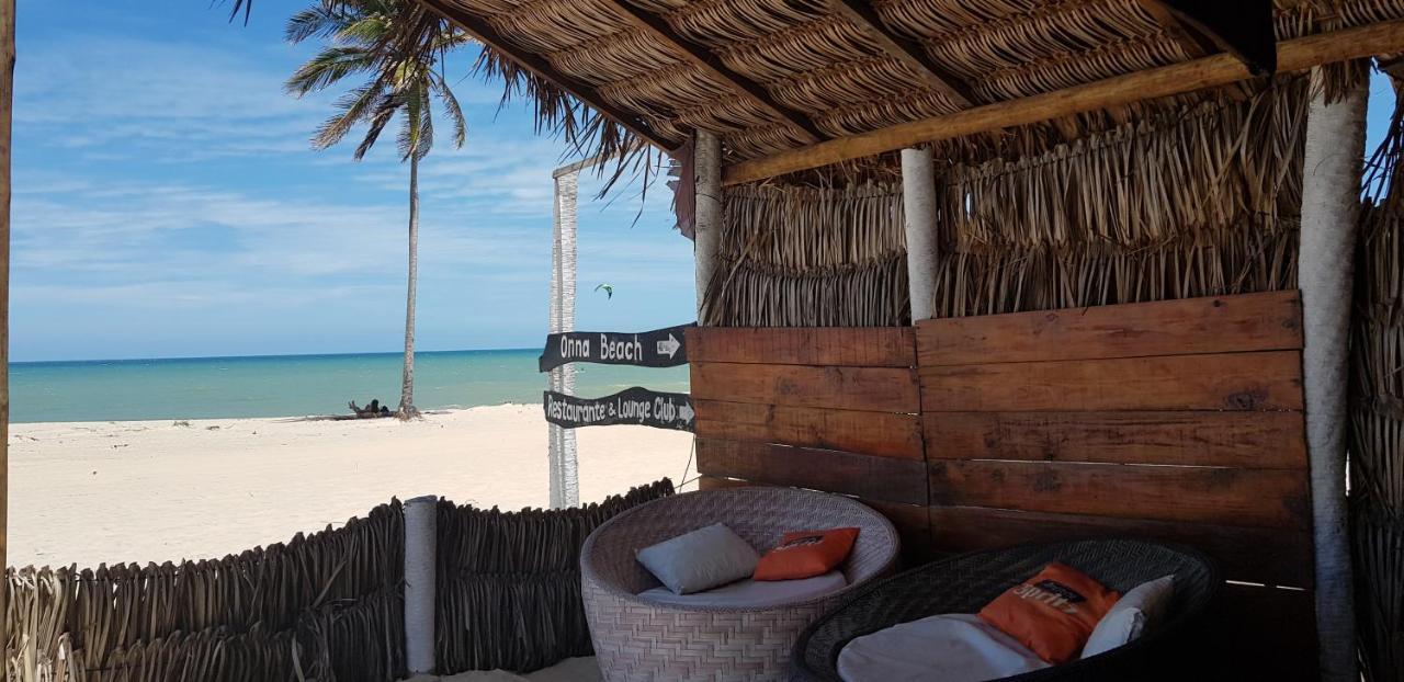 Hotel Pousada Onna Beach Cumbuco Exterior photo
